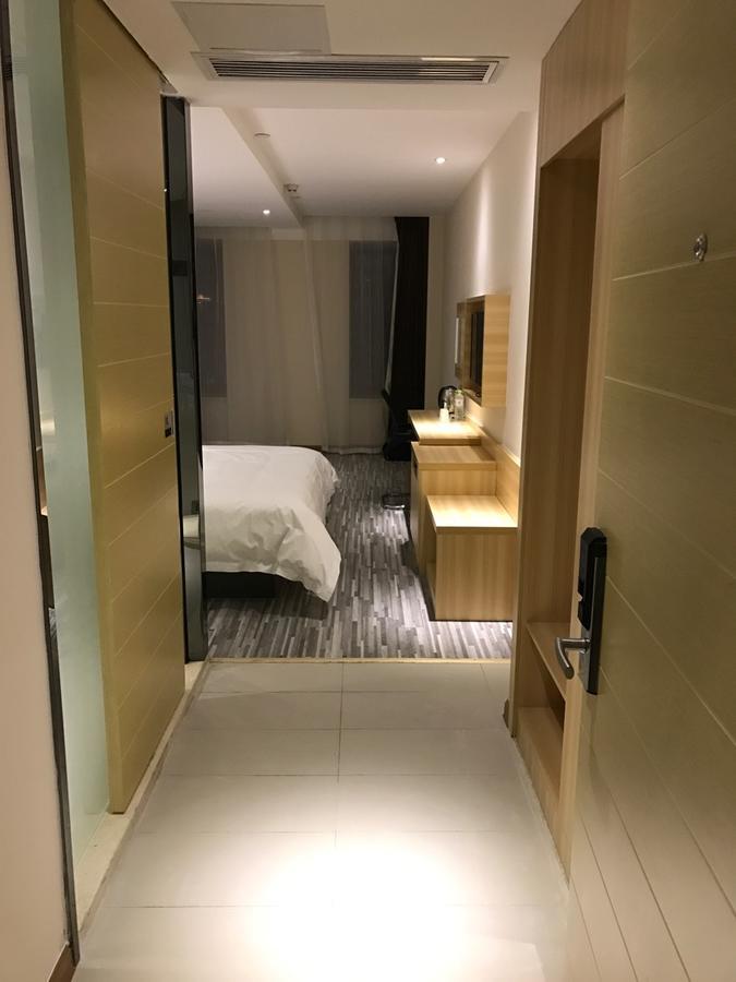 See U Select Hotel Wuhan Esterno foto