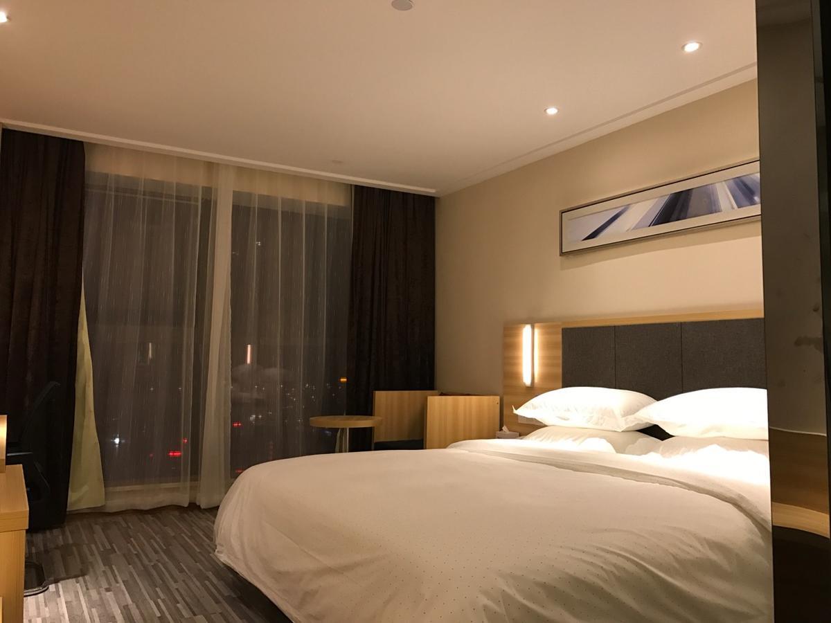 See U Select Hotel Wuhan Esterno foto