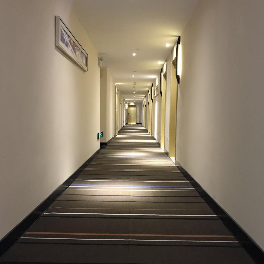 See U Select Hotel Wuhan Esterno foto