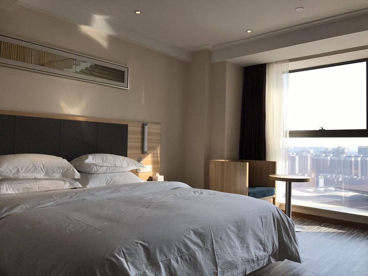 See U Select Hotel Wuhan Esterno foto