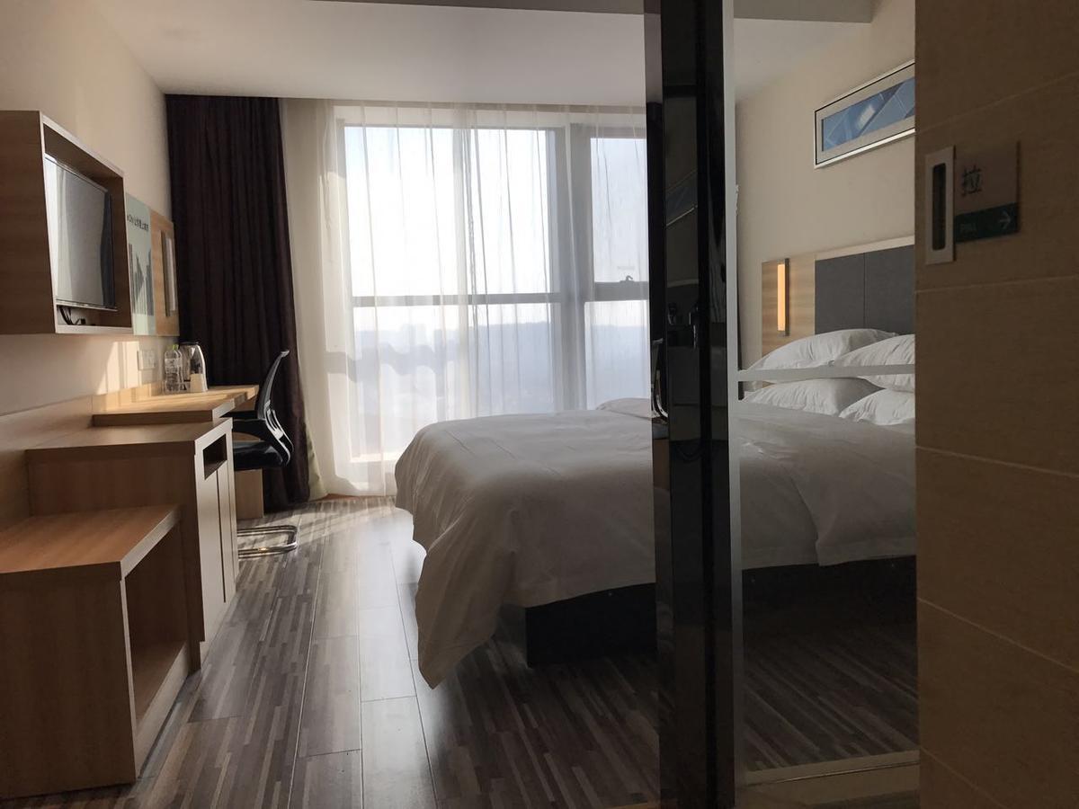See U Select Hotel Wuhan Esterno foto